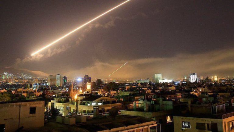 Destrucción de instalaciones químicas del dictador son paso indispensable para terminar con la tragedia en Siria