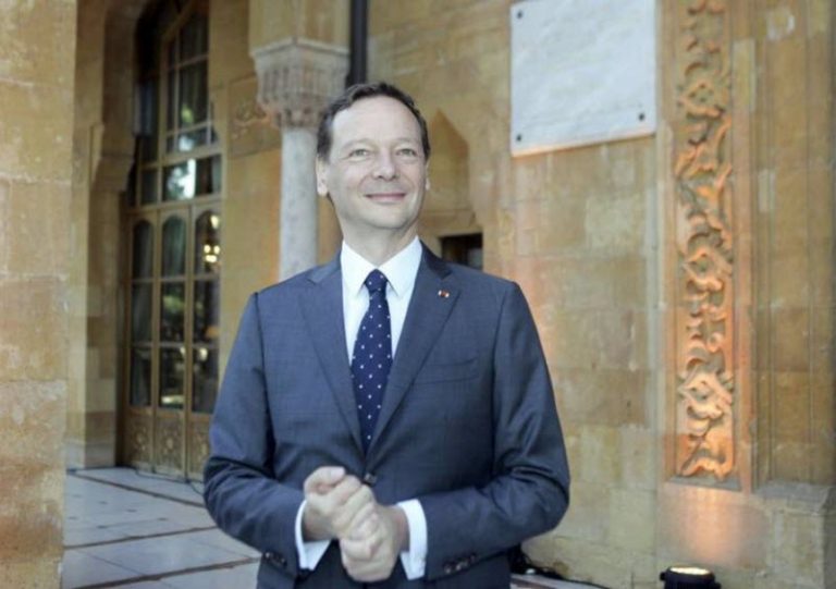 Francia envía a Irán alto diplomático tras la superación de los límites de enriquecimiento de uranio