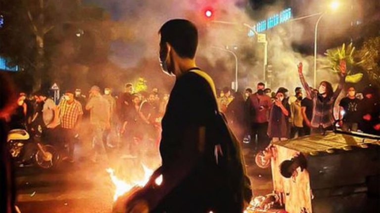 Protestas en Irán Y El Comienzo de Una Nueva Era